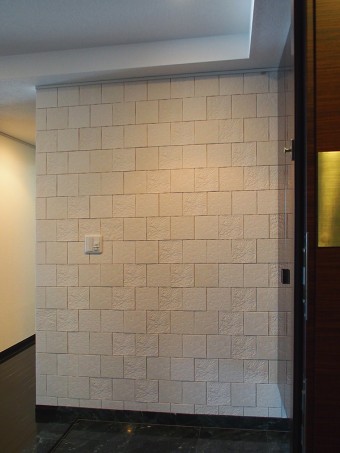 摩天楼と癒しの浴室で豊かな時間を